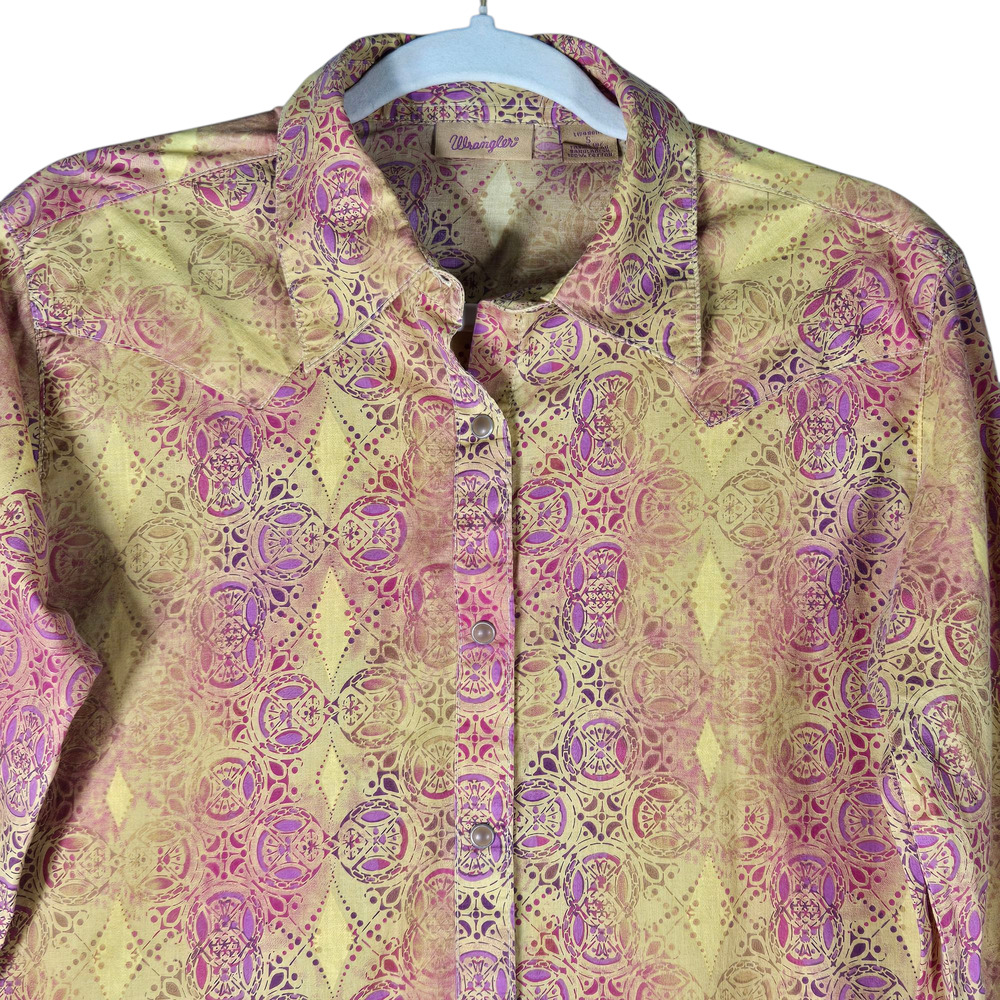Wrangler Western Shirt Womens Small Pearl Snap Medallion Rodeo Cowgirl Ranch - Picture 2 of 12
